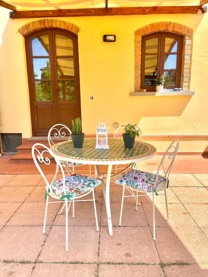 Casa vacanza Villaggio Poggio Rosso Arezzo Esterno foto
